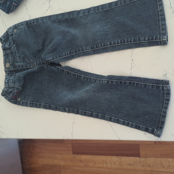 Bundle of three size 3T jeans - Picture 3 of 5